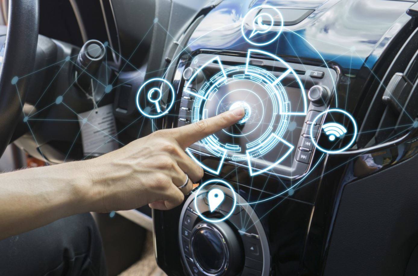 FOCUS. Elettrica, connessa, condivisa: la rivoluzione necessaria per la mobilità FOCUS. Elettrica