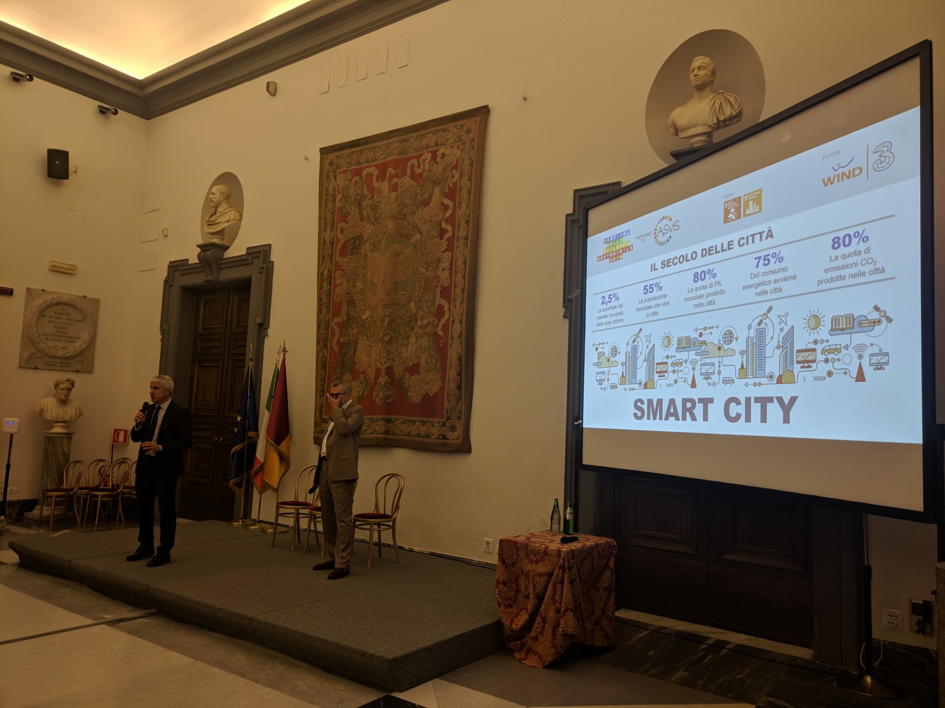 Conferenza su città, infrastrutture e innovazione: mobilità sostenibile e digitalizzazione possono generare molti benefici, ma occorre incentivare comportamenti virtuosi Conferenza su città