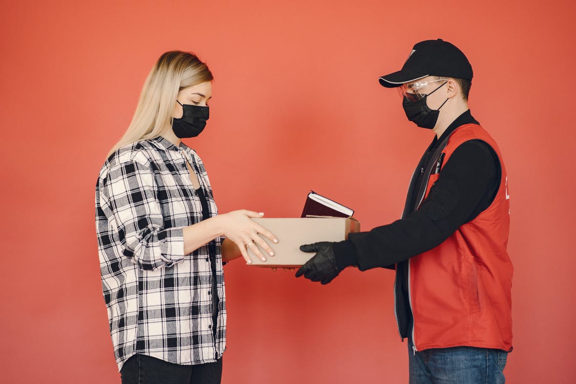 Focus. Dopo il boom dell’e-commerce il futuro dei negozi tradizionali sarà nel phygital