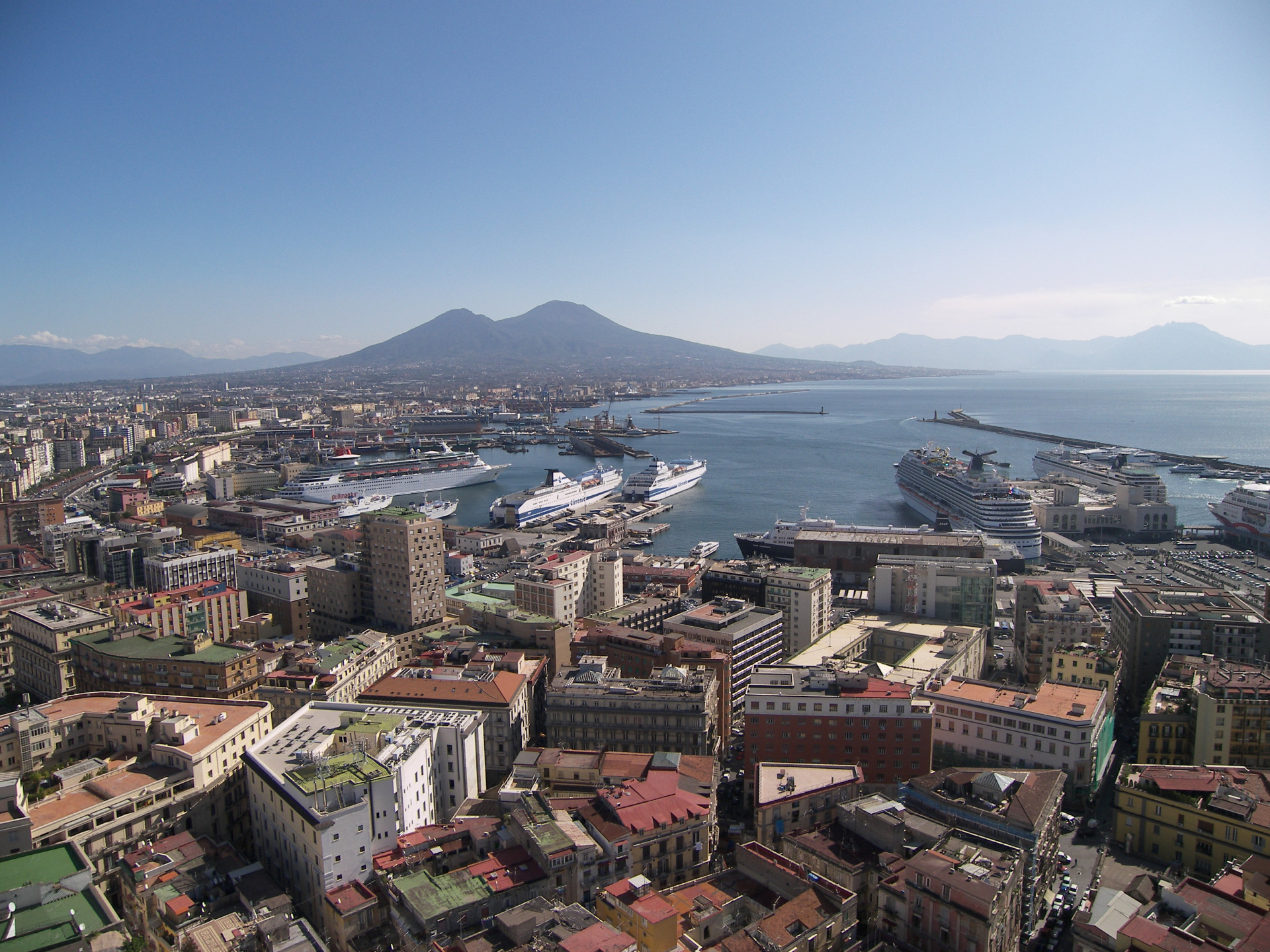Spirit of Napoli: dalla stratificazione millenaria alla guida mediterranea della sostenibilità Unesco