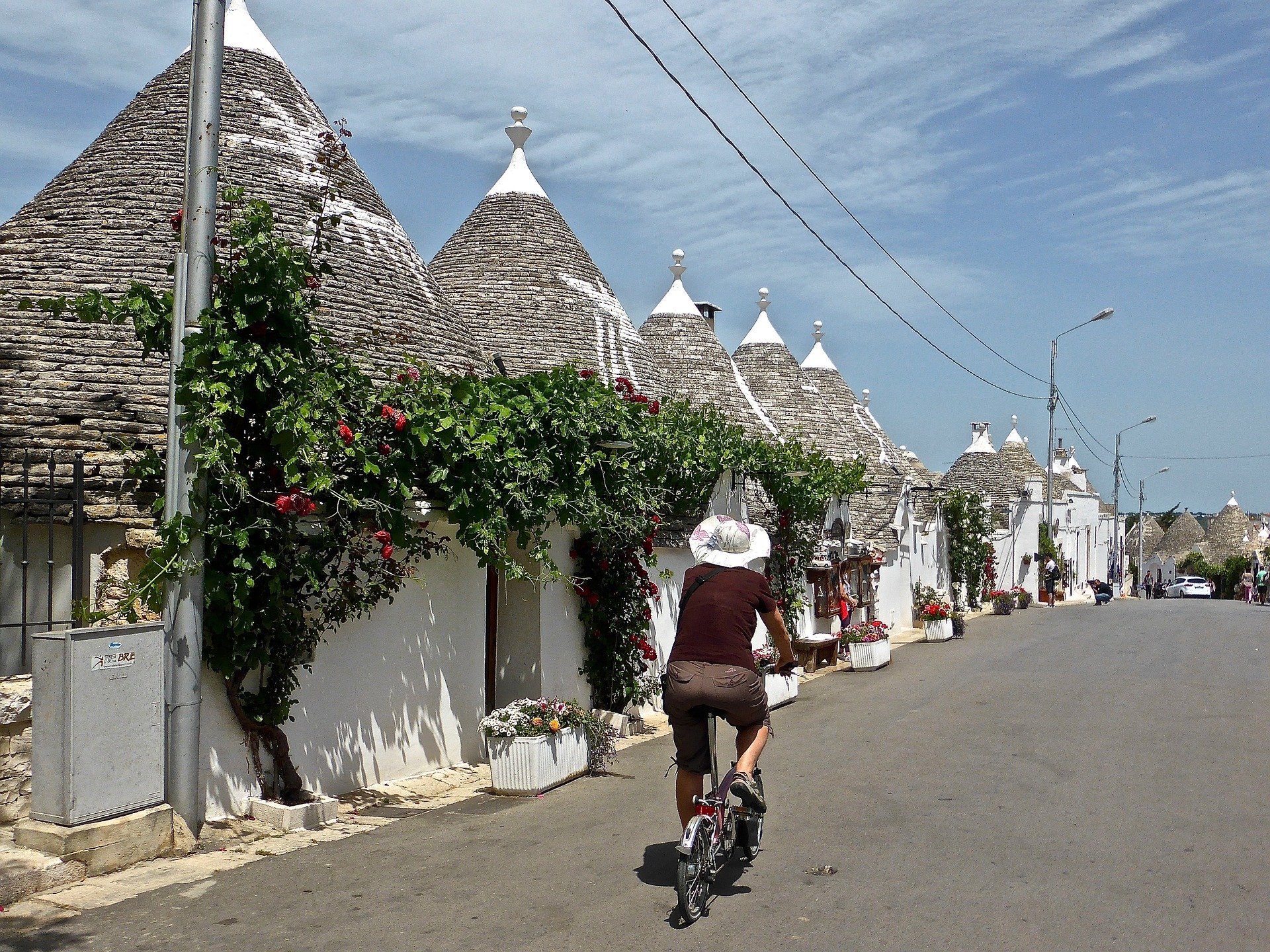 Puglia: benessere equo e sostenibile nella programmazione finanziaria Puglia: benessere equo e sostenibile nella programmazione finanziaria