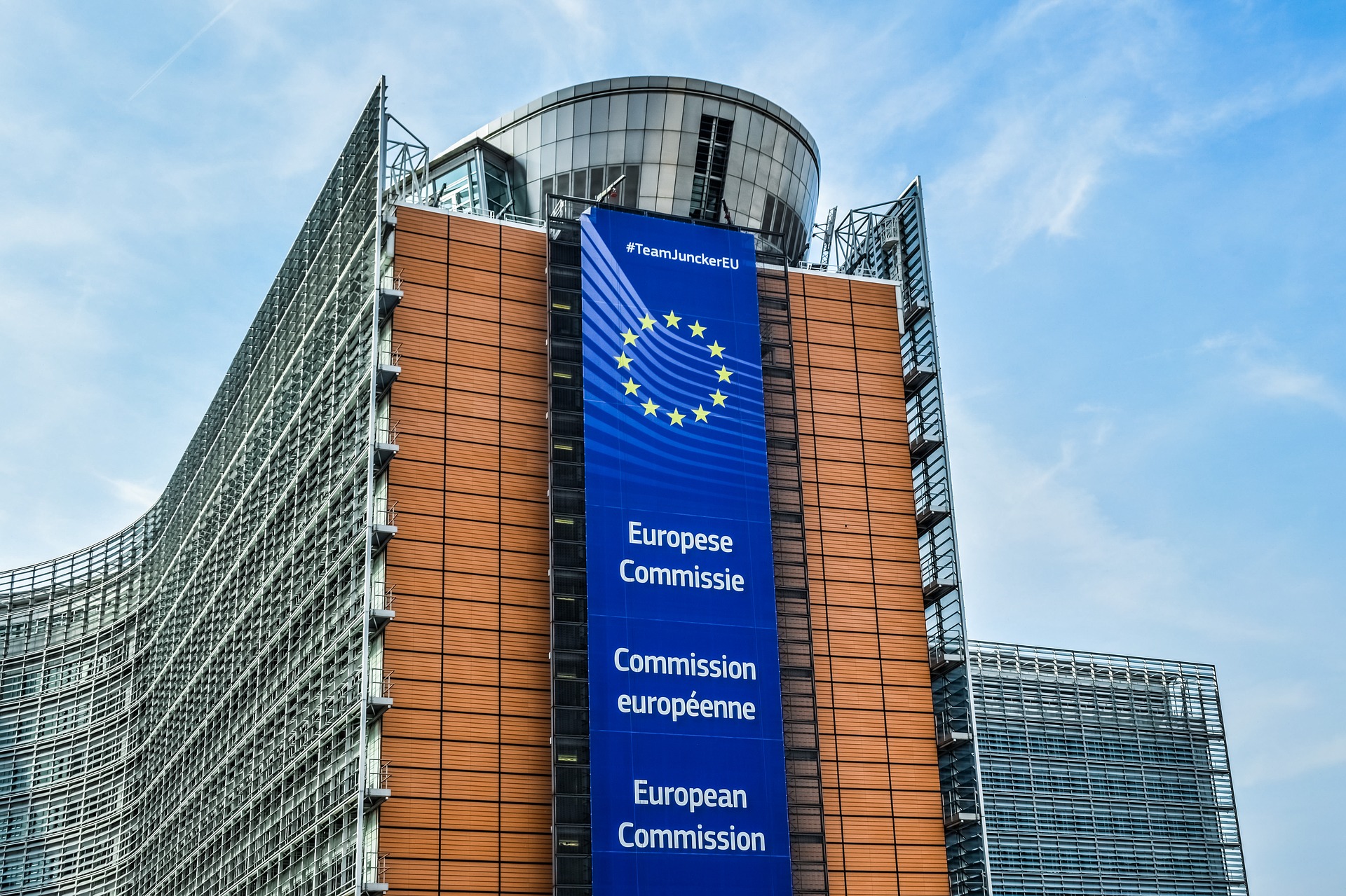 Commissione Ue presenta la legge europea per neutralità delle emissioni al 2050